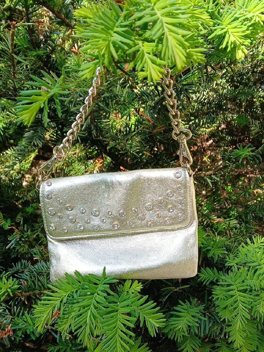Express genuine leather evening bag adorned with rhinestones and Chain Handle